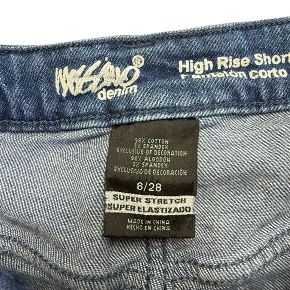 Mossimo Denim High Rise Short Super Stretch Embroidered Roses Raw Hem Sz 6/28 - Picture 9 of 11